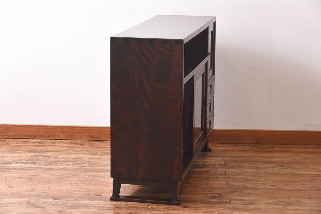 中古　松本民芸家具　モダンな雰囲気の90型茶タンス(サイドボード、戸棚)(定価約35万6千円)