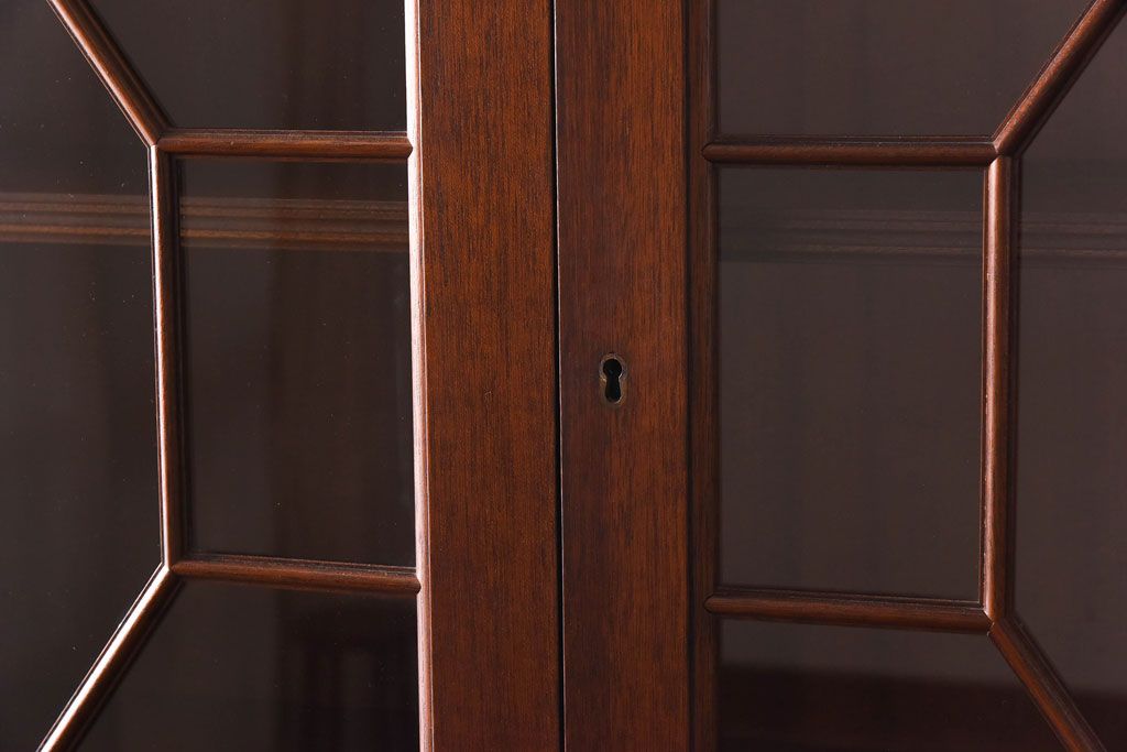 ヴィンテージ家具　イギリスビンテージ　マホガニー材　気品漂う佇まいが魅力の重ね収納棚(キャビネット、戸棚、収納棚)