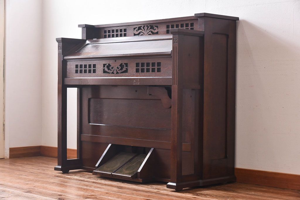 アンティーク雑貨　ジャンク品　YAMAHA(ヤマハ、日本楽器)　ナラ材製　ノスタルジックな佇まいのオルガン