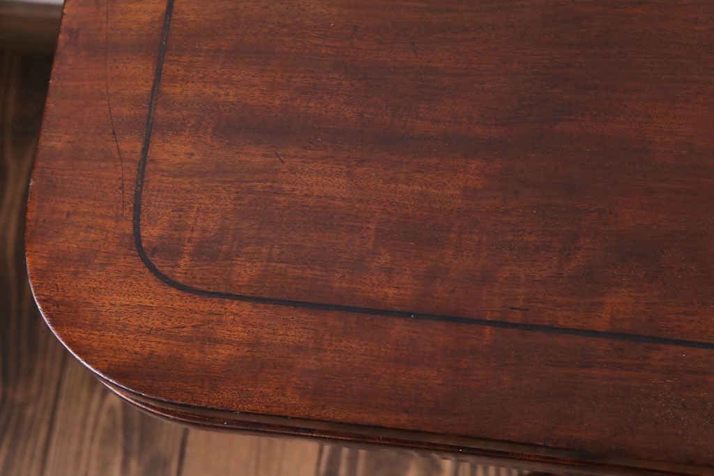 アンティーク家具　イギリスアンティーク　マホガニー材　天板折り畳み式　ゲームテーブル(バタフライテーブル、サイドテーブル、コンソールテーブル)