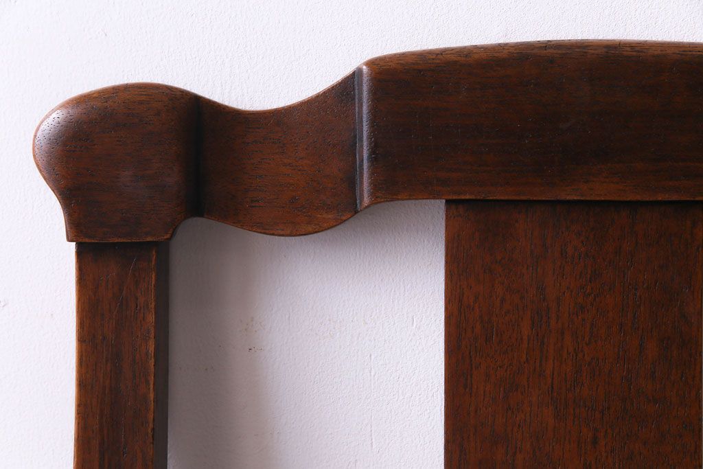 アンティーク家具　イギリスアンティーク　ウォールナット材 リボンのような背もたれがエレガントなチェア(ダイニングチェア、ワークチェア、椅子)(1)