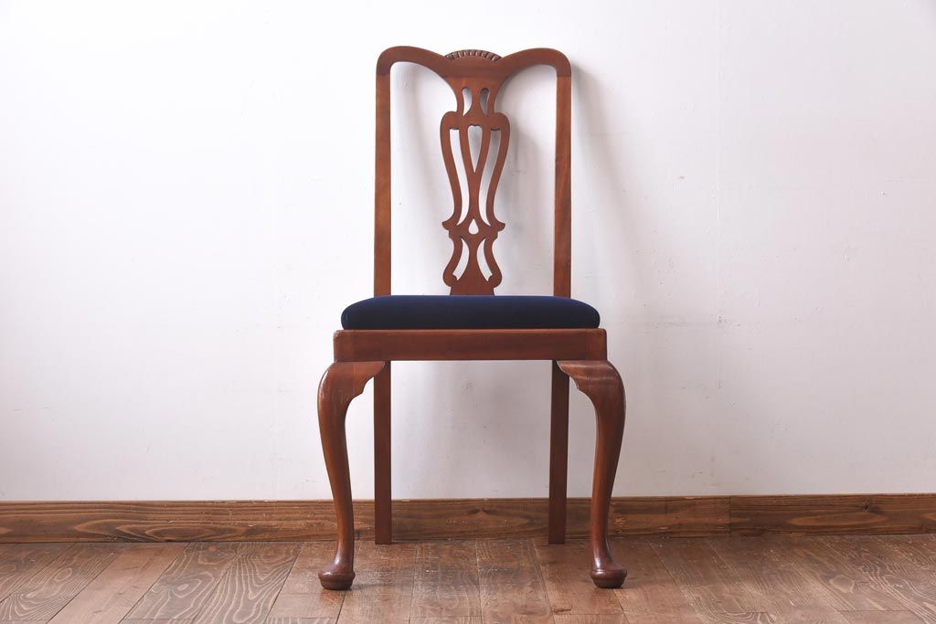 アンティーク家具　イギリスアンティーク　ウォールナット材　透かし彫りが上品なチェア(椅子、ダイニングチェア、ワークチェア)(3)