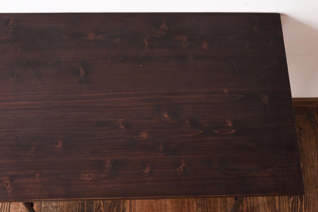 レトロ家具　ラフジュ工房オリジナル　ヒノキ材天板　レトロな風合いの鉄脚テーブル(サイドテーブル、コーヒーテーブル)