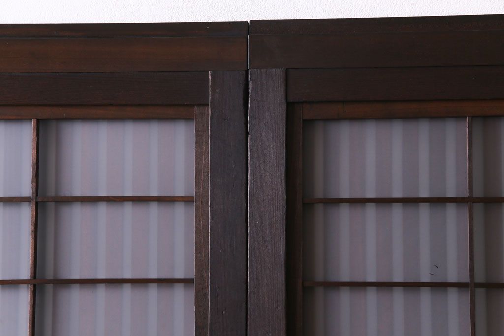 昭和期　板ガラス裏障子留め　ガラスから透ける縦桟が美しい格子戸(ガラス帯戸、仕切り戸、引き戸、建具)2枚組