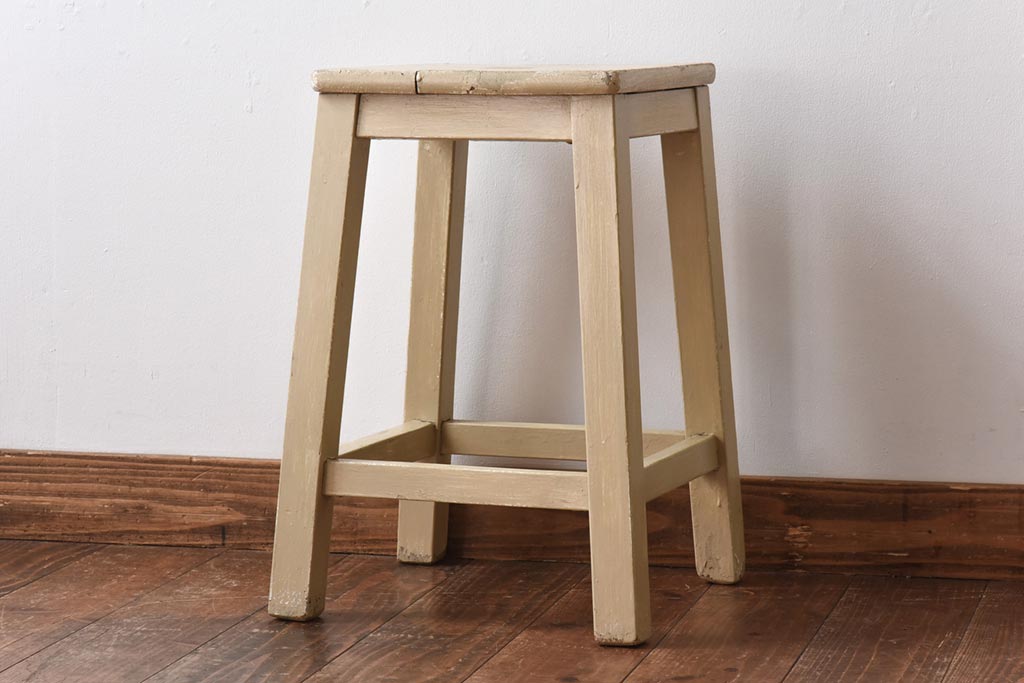 ペイント家具　ビンテージ　やわらかなペイントカラーの角スツール(椅子、チェア、イス)(R-031185)