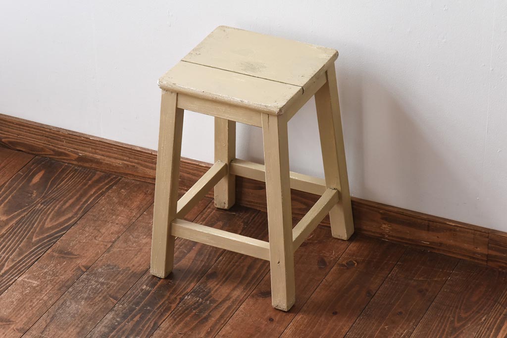 ペイント家具　ビンテージ　やわらかなペイントカラーの角スツール(椅子、チェア、イス)(R-031185)