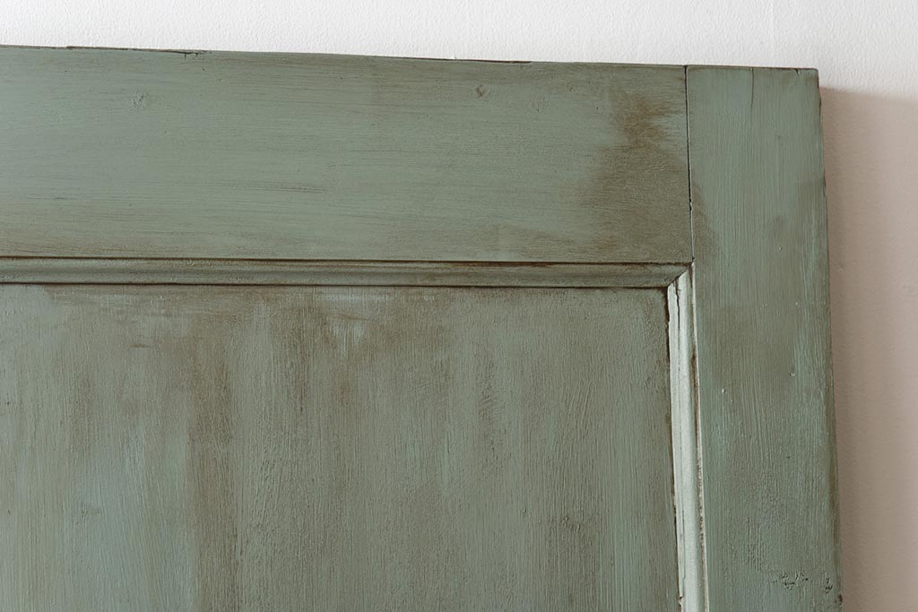 ペイント建具　色ガラス入り　丸窓がアクセントになったお洒落な木製ドア(扉、建具)(1)