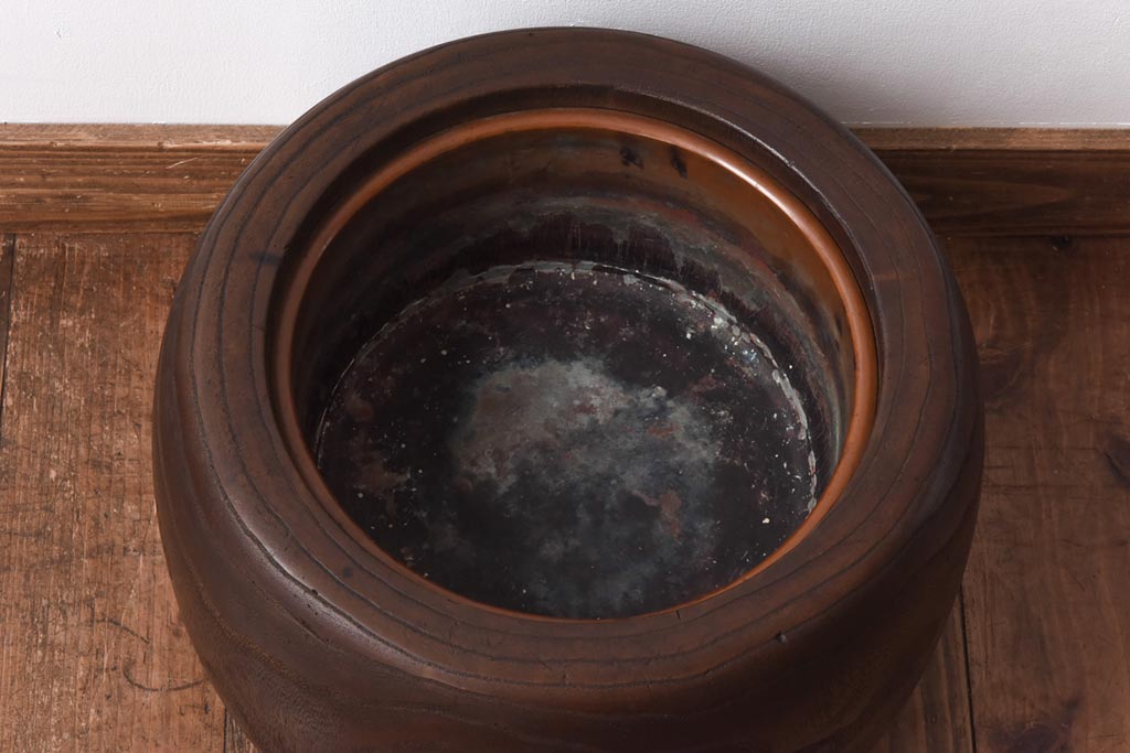 アンティーク雑貨　和製アンティーク　桐材製　古い木の質感が味わい深いくり抜き火鉢(1)