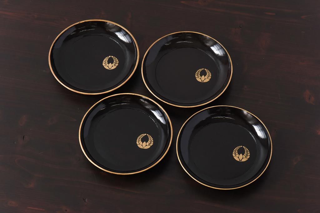 和製アンティーク　上がり藤紋がポイントになった上品な木製皿(漆器、和食器)4枚セット