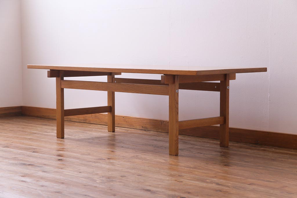 ビンテージ家具　北欧ヴィンテージ　Johannes Hansen(ヨハネス・ハンセン)社製　Hans J.Wegner(ハンス・J・ウェグナー)デザインのシンプルなコーヒーテーブル(センターテーブル、ローテーブル)