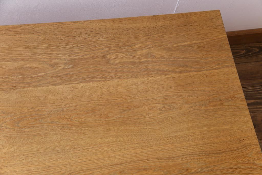 ビンテージ家具　北欧ヴィンテージ　Johannes Hansen(ヨハネス・ハンセン)社製　Hans J.Wegner(ハンス・J・ウェグナー)デザインのシンプルなコーヒーテーブル(センターテーブル、ローテーブル)