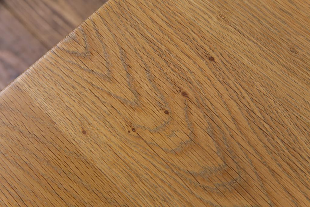 ビンテージ家具　北欧ヴィンテージ　Johannes Hansen(ヨハネス・ハンセン)社製　Hans J.Wegner(ハンス・J・ウェグナー)デザインのシンプルなコーヒーテーブル(センターテーブル、ローテーブル)