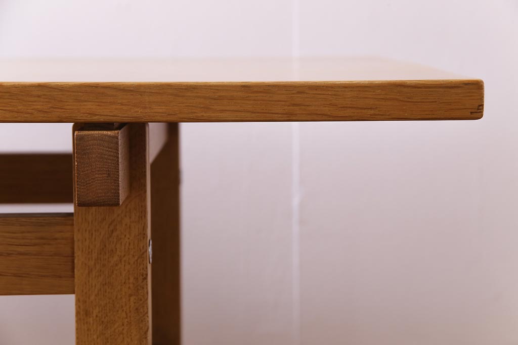 ビンテージ家具　北欧ヴィンテージ　Johannes Hansen(ヨハネス・ハンセン)社製　Hans J.Wegner(ハンス・J・ウェグナー)デザインのシンプルなコーヒーテーブル(センターテーブル、ローテーブル)
