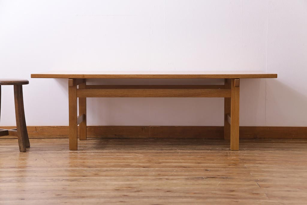 ビンテージ家具　北欧ヴィンテージ　Johannes Hansen(ヨハネス・ハンセン)社製　Hans J.Wegner(ハンス・J・ウェグナー)デザインのシンプルなコーヒーテーブル(センターテーブル、ローテーブル)