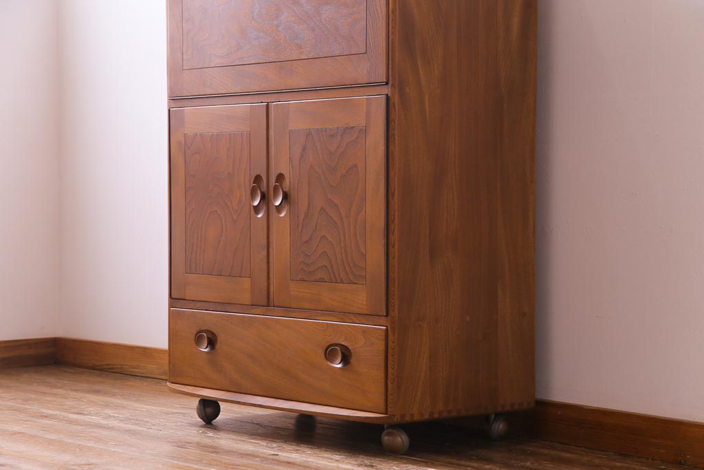 アンティーク家具　イギリスアンティーク　ERCOL(アーコール)　ドリンクキャビネット(サービングキャビネット、サイドボード)