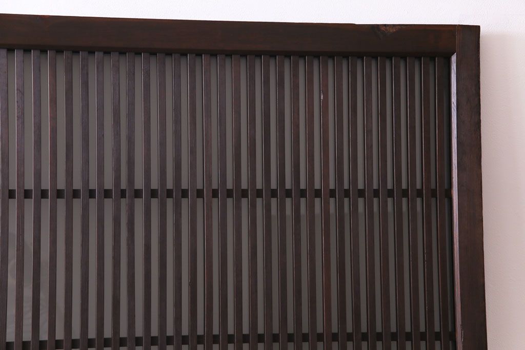 和製アンティーク　ヒノキ材　落ち着きと品のあるガラス入り格子蔵戸(格子戸、建具、引き戸、玄関戸)