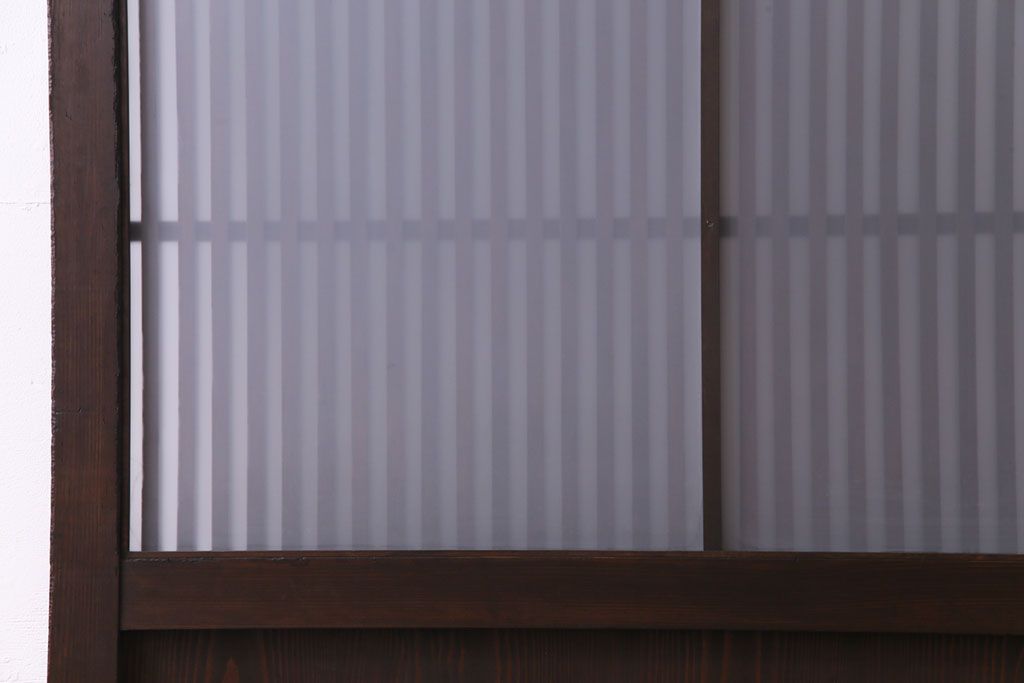 和製アンティーク　ヒノキ材　落ち着きと品のあるガラス入り格子蔵戸(格子戸、建具、引き戸、玄関戸)