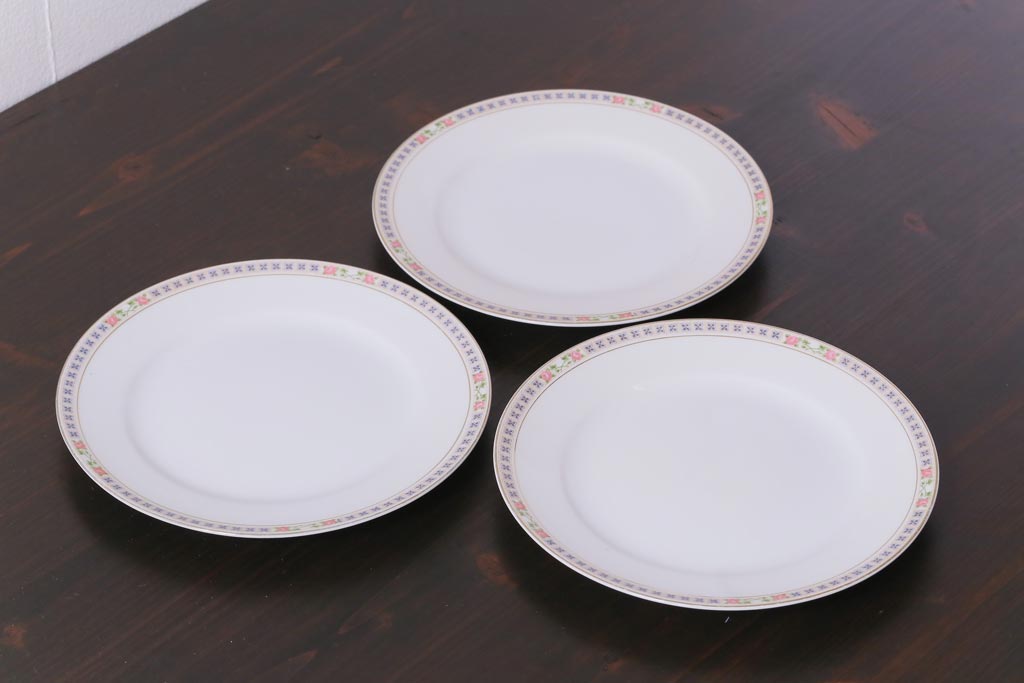 日本陶器　オールドノリタケ(Noritake、則武)　淡い色の小花が愛らしいプレート(皿)3枚セット(2)