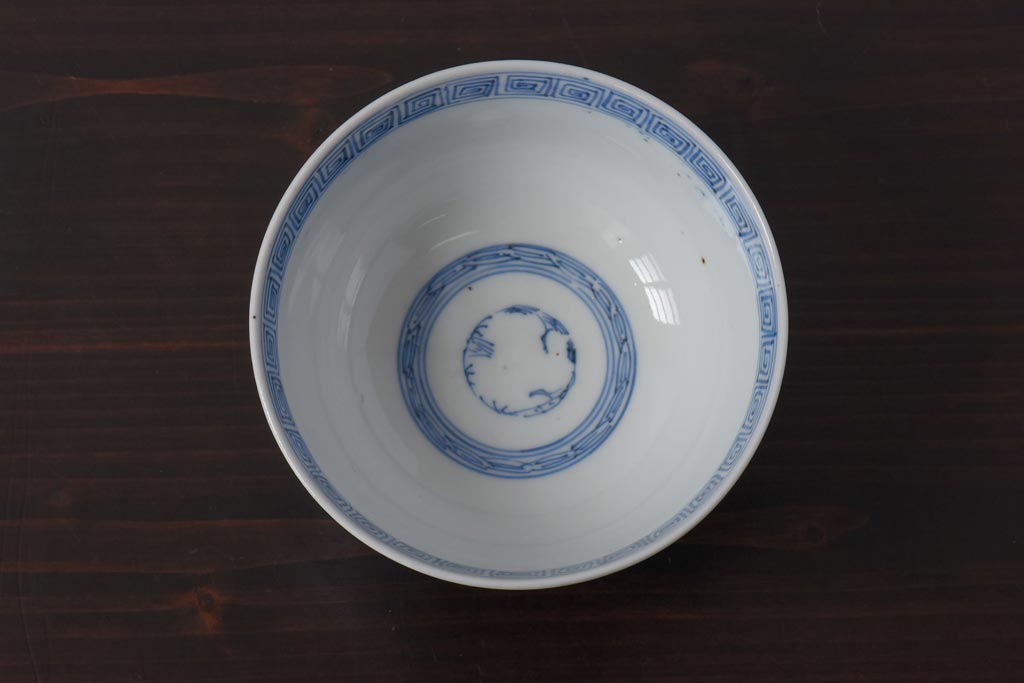 古民具・骨董　幕末明治期　線描染付　細かな図柄が味わい深い蓋付茶碗(和食器)2客セット(3)