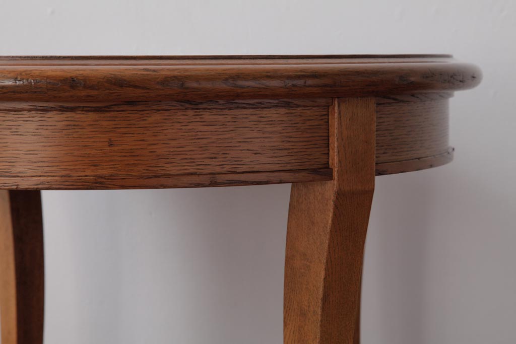 中古　天童木工　温もりのある風合いが魅力の小振りなラウンドテーブル(サイドテーブル、カフェテーブル)(3)