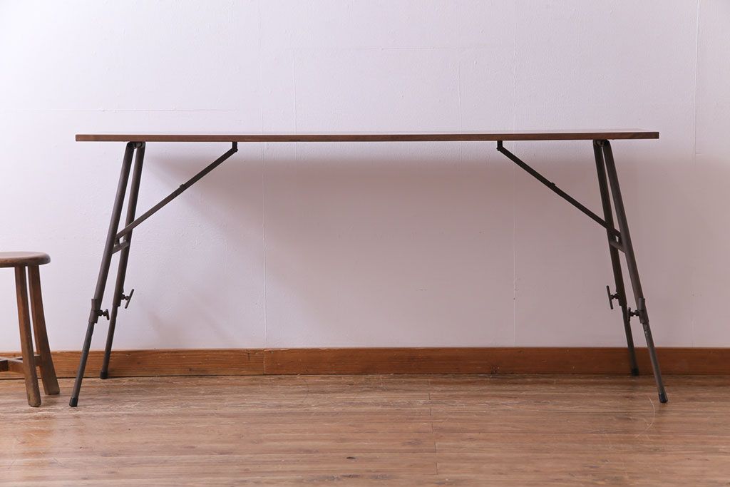 ラフジュ工房オリジナル　鉄脚　シンプルなウォールナット材製折りたたみテーブル(作業台、ワークデスク、在宅ワーク、在宅用)