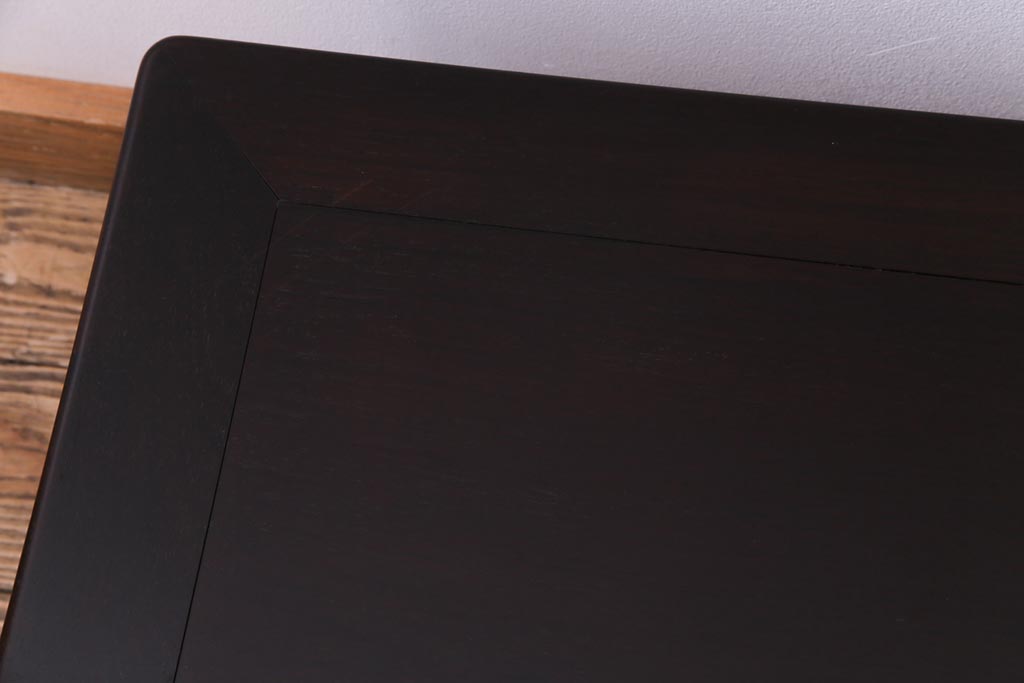 アンティーク家具　和製アンティーク　紫檀材　漆塗りが上品な雰囲気を醸し出す座卓(ローテーブル)