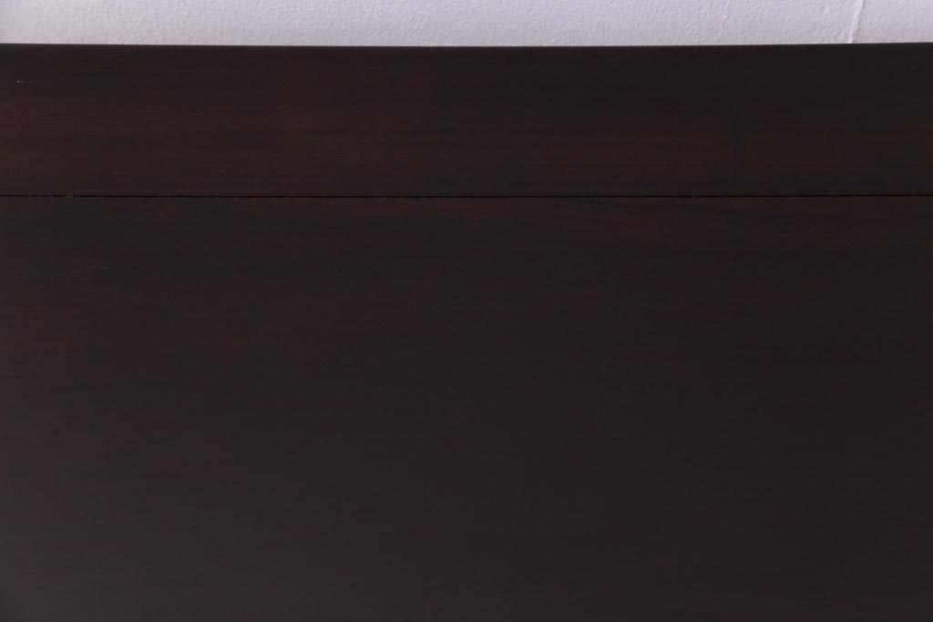 アンティーク家具　和製アンティーク　紫檀材　漆塗りが上品な雰囲気を醸し出す座卓(ローテーブル)