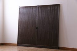 アンティーク建具　重厚　総欅(ケヤキ)材　和の貫禄を漂わせる升目(マス目)格子蔵戸1枚(きつね格子、狐格子、引き戸、玄関戸)(R-077880)