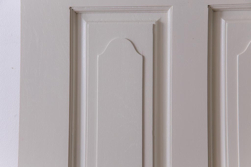 ペイント建具　花梨無垢材　可愛らしいレリーフが魅力のアンティークドア(扉、カリン)