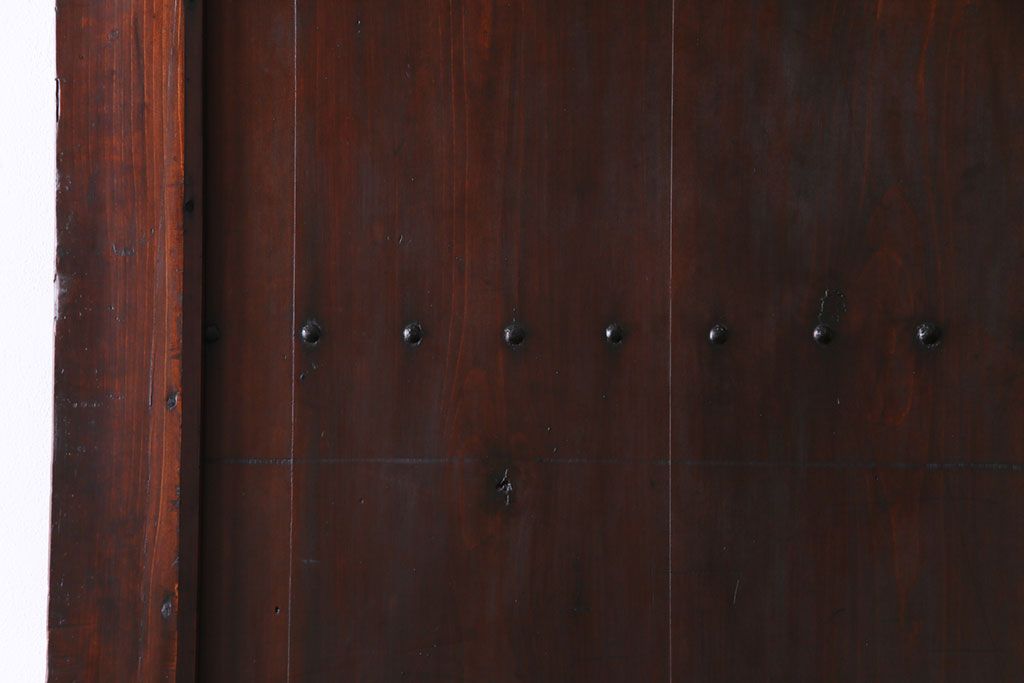 和製アンティーク　幅狭　造り込まれた金具が目を引く珍しい蔵戸(引き戸、建具、玄関戸)