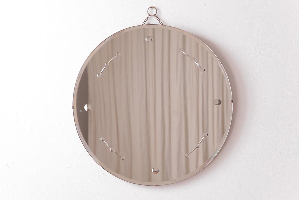 アンティーク雑貨　イギリスビンテージ　小さな丸のカットがシンプルで可愛らしいウォールミラー(壁掛け鏡)