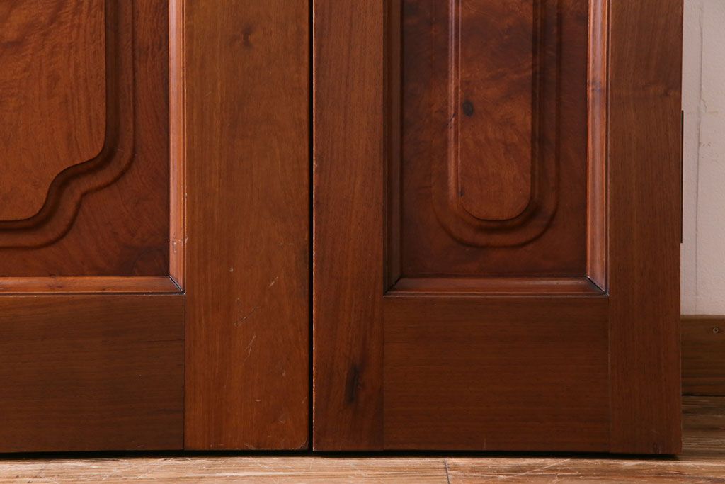 昭和中期　特注品!　花梨無垢材　鳥眼杢　両開き　高級感と存在感抜群の親子ドア(木製扉、建具、カリン材)