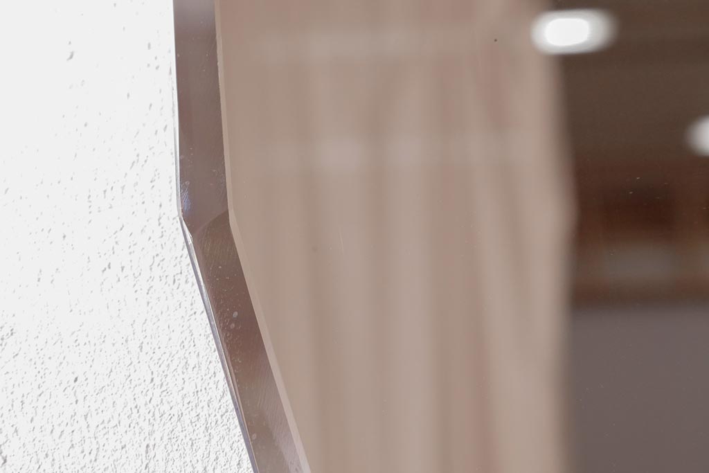アンティーク雑貨　イギリスビンテージ　洗練されたデザインのウォールミラー(壁掛け鏡)