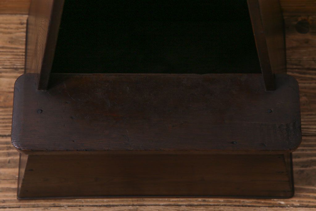 アンティーク雑貨　昭和レトロ　栓材　素朴なレトロ感が漂う踏み台(花台、飾り台)