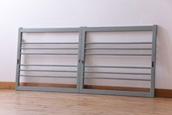 ペイント家具　モールガラス入り!淡い色味がおしゃれなガラス戸(窓、引き戸、建具)2枚組