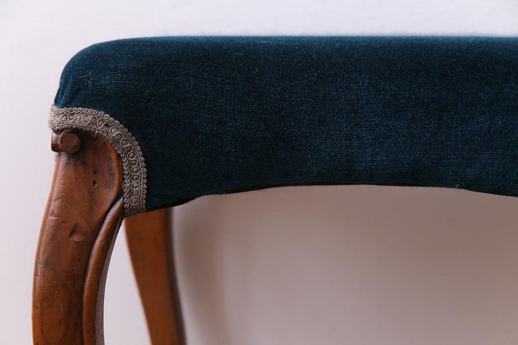 アンティーク家具　フランスアンティーク　ゴブラン織り　シックなファブリックが高級感漂うアンティークベンチ(椅子)