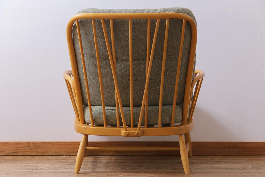 ヴィンテージ家具　イギリスビンテージ　ERCOL(アーコール)　ジュビリー(Jubilee)　グリーンのファブリックが優しげな一人掛けソファ(1)