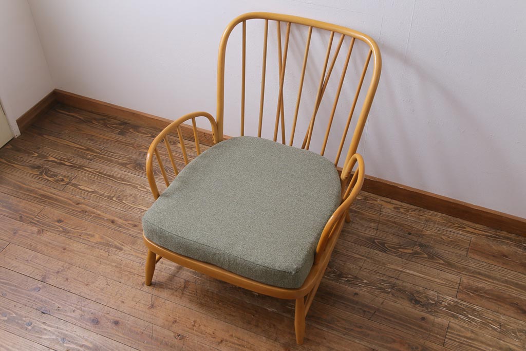 ヴィンテージ家具　イギリスビンテージ　ERCOL(アーコール)　ジュビリー(Jubilee)　グリーンのファブリックが優しげな一人掛けソファ(1)