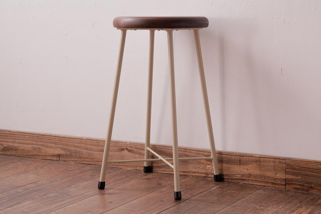 アンティーク雑貨　ラフジュ工房オリジナル　鉄脚　温かみのあるペイントカラーが魅力の丸スツール(チェア、椅子)(2)