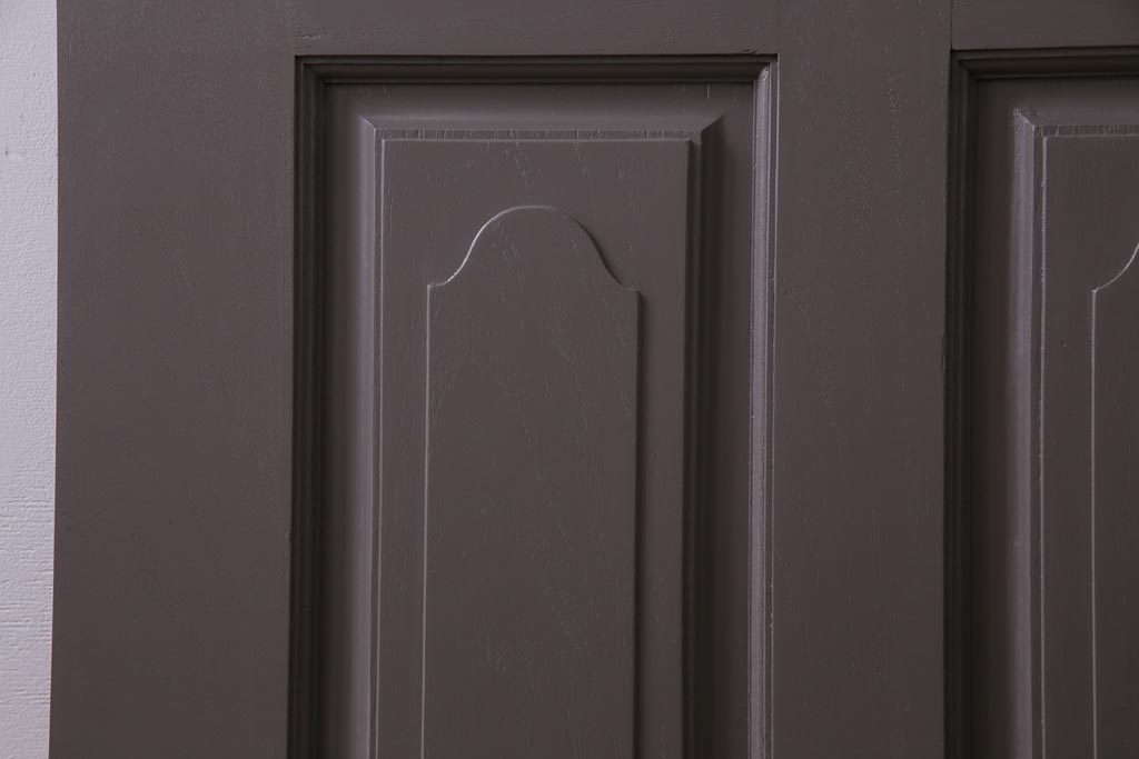 ペイント建具　DIY　花のレリーフが目を引くシックなドア(扉、建具)