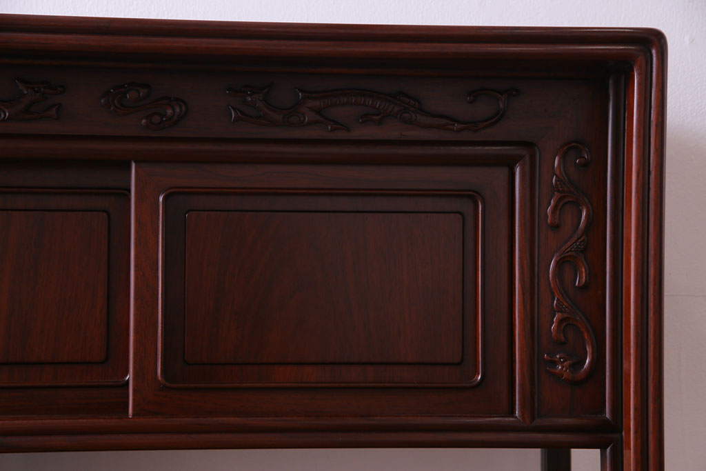 中古　民芸家具　唐木材　なめらかで艶やかな質感が上品な飾り棚(茶棚、茶箪笥)