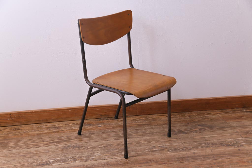 ヴィンテージ家具 ヨーロッパビンテージ 素朴さと独特の柔らかな