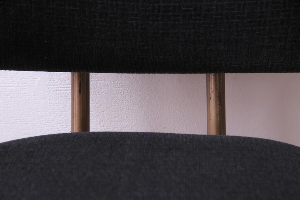 レトロ家具　ビンテージ　個性が光るレトロなテレフォンベンチ(コーヒーテーブル、サイドテーブル、チェア)
