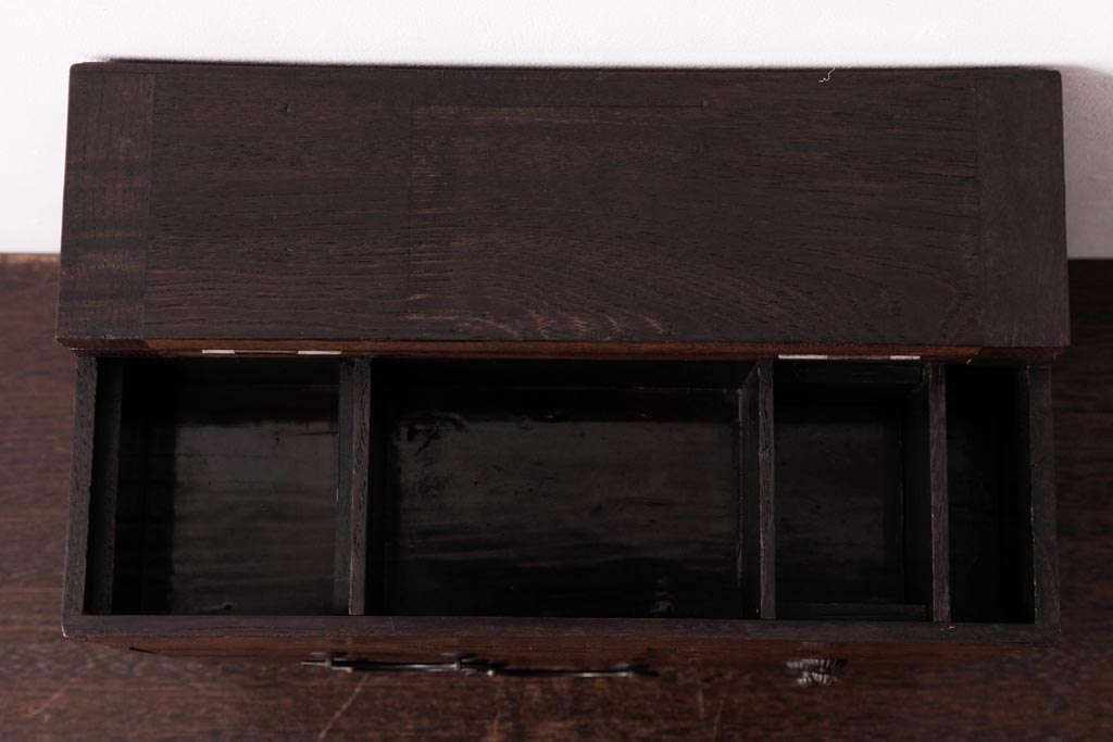 アンティーク雑貨　昭和レトロ　桑材　柔らかな風合いが特徴的な裁縫箱(小物収納、小引き出し)
