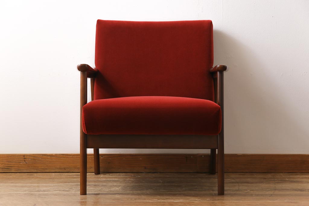 中古 ビンテージカリモク シックな赤い座面が目を引く一人掛けソファ 
