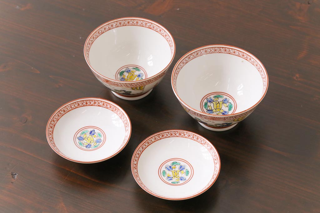 幕末明治期　赤絵染付　味わいある絵柄の蓋茶碗2客セット(和食器)(1)