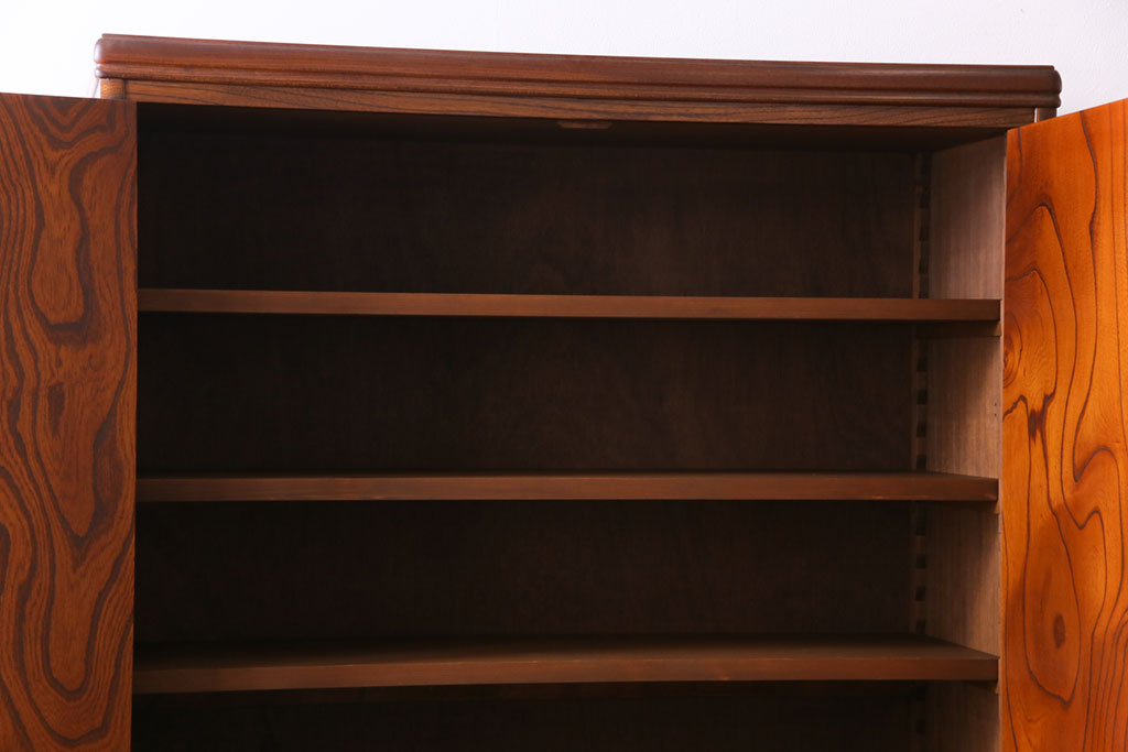 中古　ビンテージ岩谷堂　薄型　上質な和の空間づくりにおすすめなリメイク収納棚(戸棚、キャビネット、本棚、書棚、ブックケース、下駄箱)