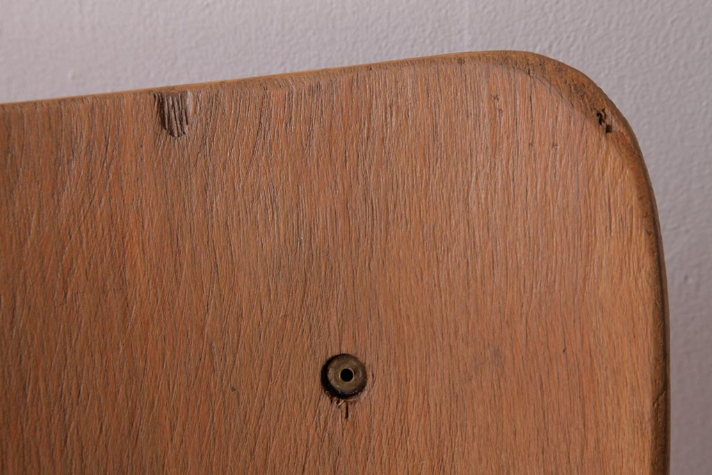 ヴィンテージ家具　イギリスビンテージ　シンプルな作りが取り入れやすいスクールチェア(ワークチェア)(1)