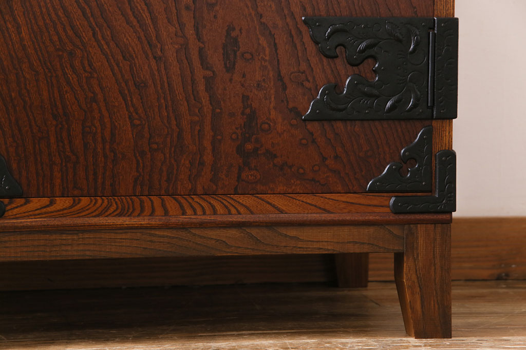 中古　岩谷堂箪笥　唐獅子　リメイク　伝統美あふれる荘厳な佇まいの箪笥サイドボード(和タンス、チェスト、整理箪笥)