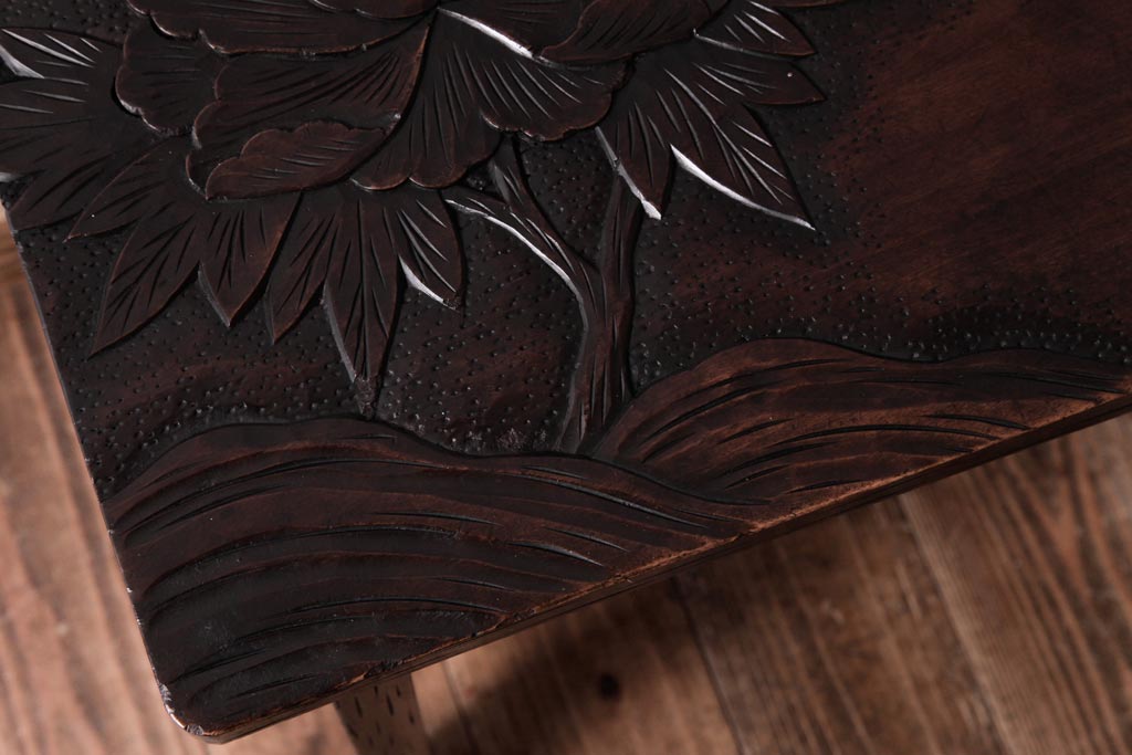 アンティーク雑貨　ビンテージ　伝統工芸　軽井沢彫り　牡丹　伝統の技が光るサイドテーブル(花台、飾り台)
